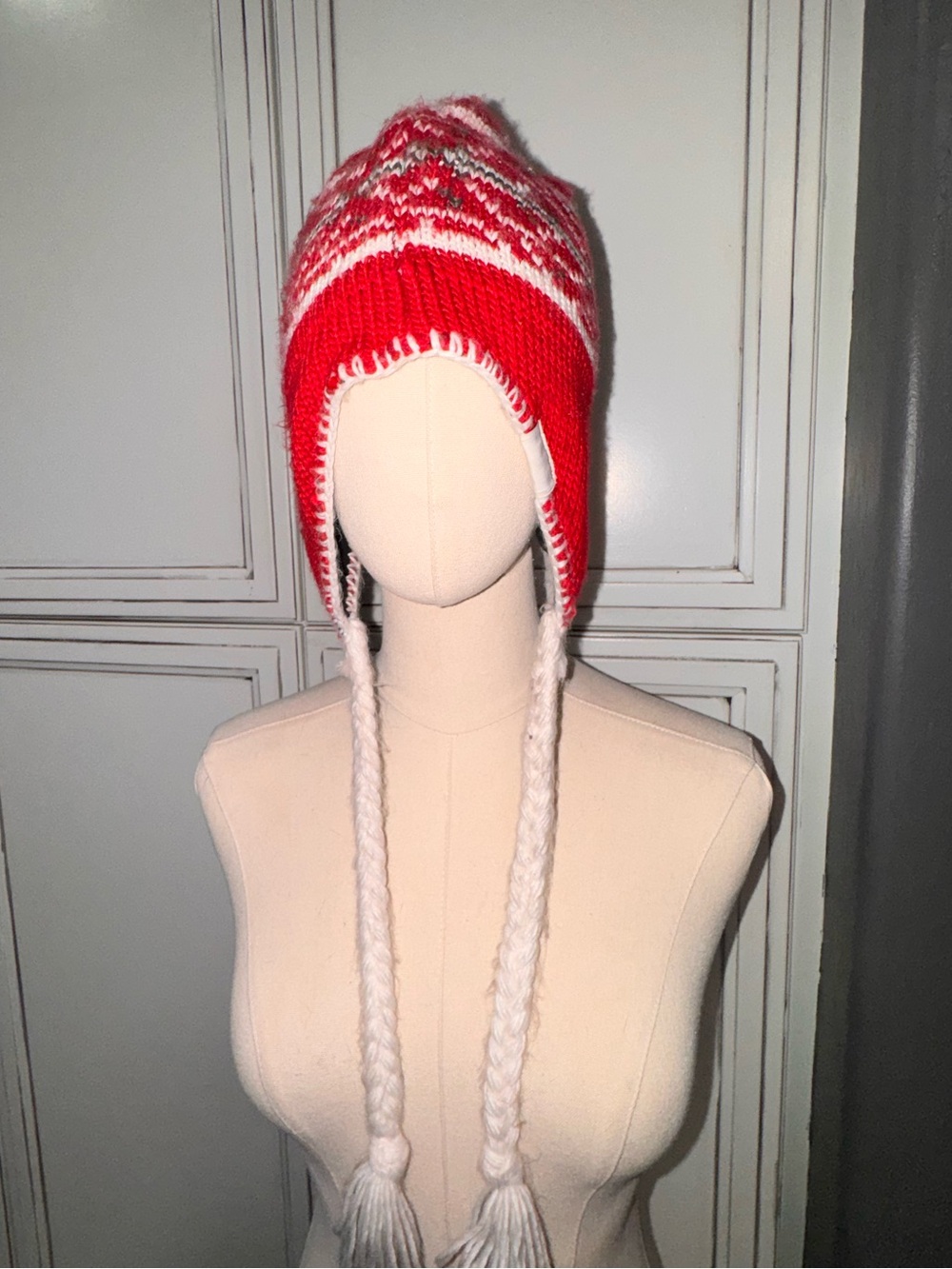 vintage Columbia Sportswear knit winter hat stocking ski chilly style red white